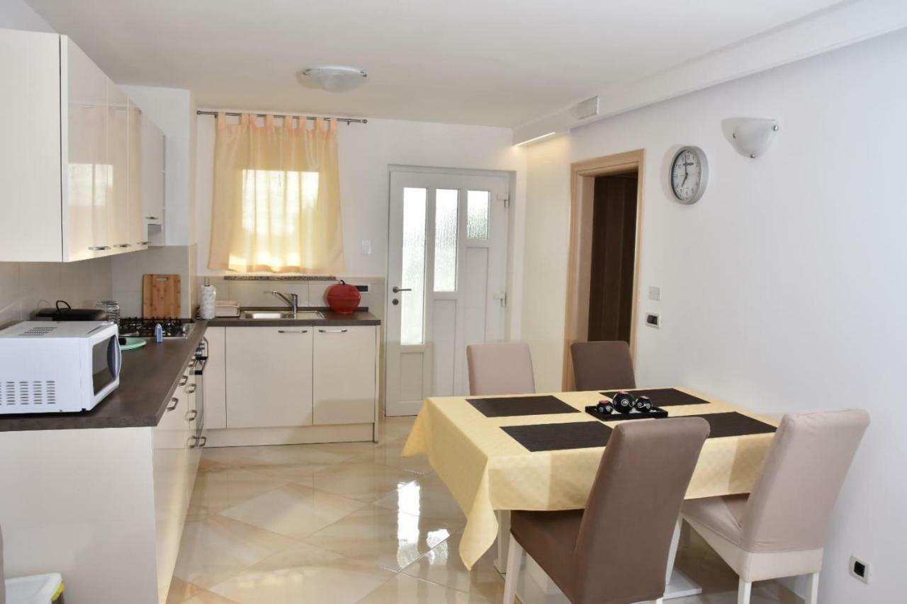 App Roko Apartment *